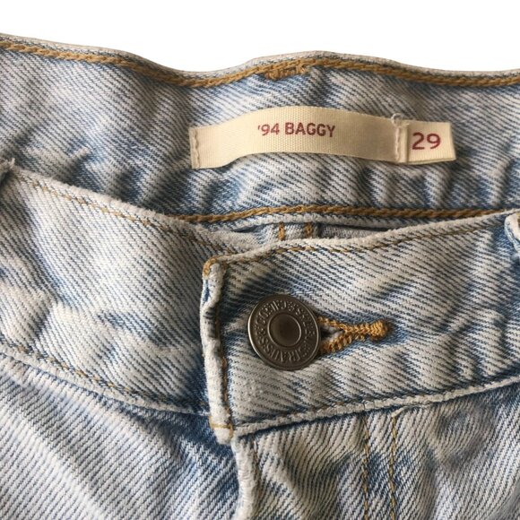 Levi’s ’94 Baggy Jeans Women’s 29 Light Wash Denim Relaxed Fit - Picture 3 of 6